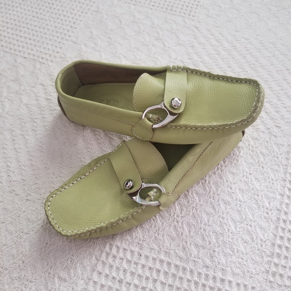 Tod's Green Leather Loafers